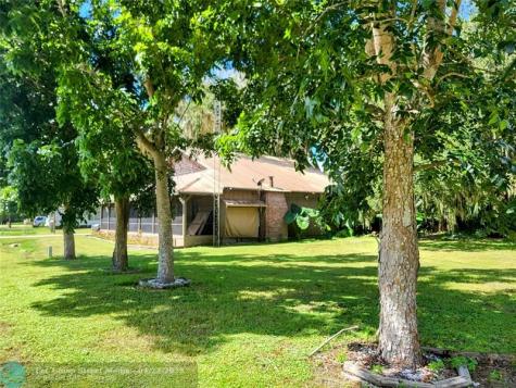 70 Tin House Cove Road Lorida FL 33857