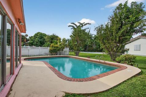 4460 NW 105th Terrace Coral Springs FL 33065