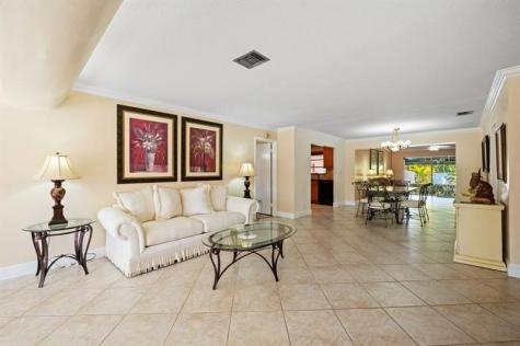 947 Lincoln Street Hollywood FL 33019