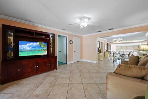 947 Lincoln Street Hollywood FL 33019