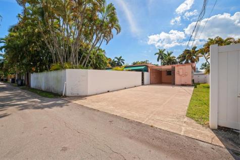947 Lincoln Street Hollywood FL 33019
