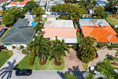 947 Lincoln Street Hollywood FL 33019