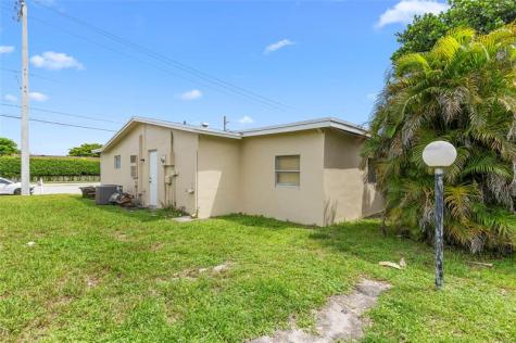 1060 NW 49th Court Deerfield Beach FL 33064