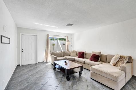 7003 NW 95th Terrace Tamarac FL 33321