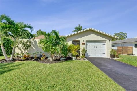 7003 NW 95th Terrace Tamarac FL 33321