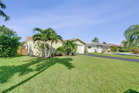 7003 NW 95th Terrace Tamarac FL 33321