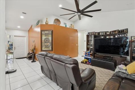 5150 NW 75th Avenue Lauderhill FL 33319