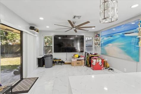 5150 NW 75th Avenue Lauderhill FL 33319