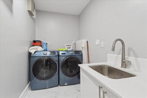 5150 NW 75th Avenue Lauderhill FL 33319