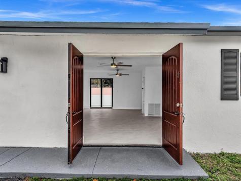 2340 SW 42nd Terrace Fort Lauderdale FL 33317
