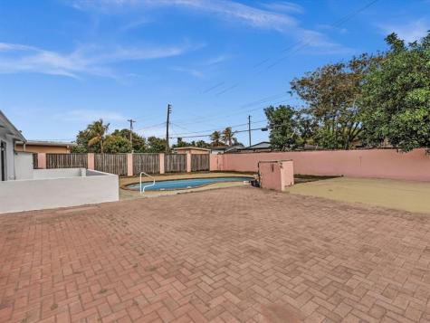 2340 SW 42nd Terrace Fort Lauderdale FL 33317