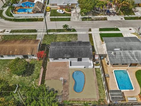 2340 SW 42nd Terrace Fort Lauderdale FL 33317
