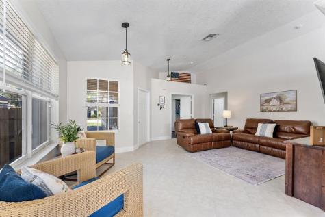4078 NW 61st Terrace Coral Springs FL 33067