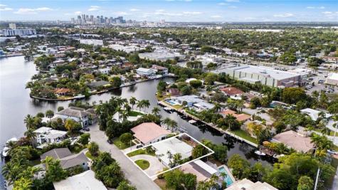 1735 NE 23rd Avenue Fort Lauderdale FL 33305