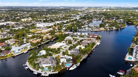 1735 NE 23rd Avenue Fort Lauderdale FL 33305
