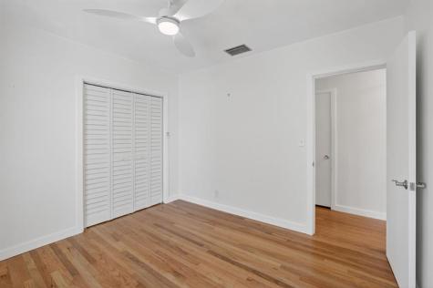 2317 NE 12th Street Fort Lauderdale FL 33304