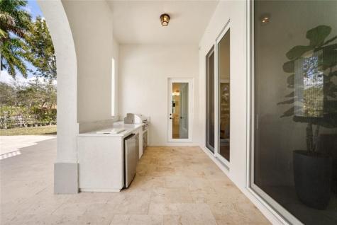 11169 NW 77th Place Parkland FL 33076