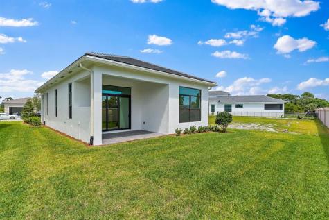 308 SE Via Sangro Port St Lucie FL 34952