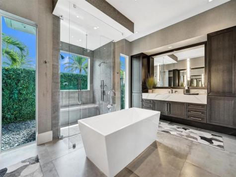 2401 NE 37th Drive Fort Lauderdale FL 33308