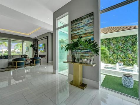 2401 NE 37th Drive Fort Lauderdale FL 33308