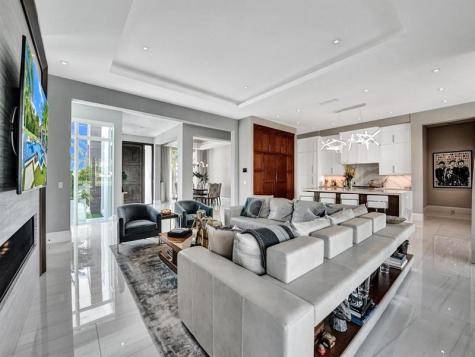 2401 NE 37th Drive Fort Lauderdale FL 33308