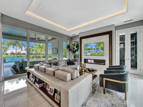 2401 NE 37th Drive Fort Lauderdale FL 33308