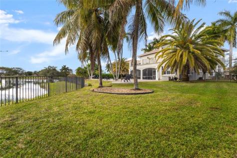 7256 NW 116th Lane Parkland FL 33076