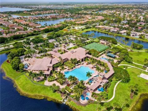 7256 NW 116th Lane Parkland FL 33076