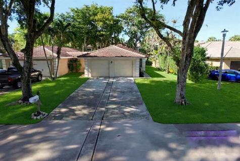 1512 NW 93rd Terrace Coral Springs FL 33071