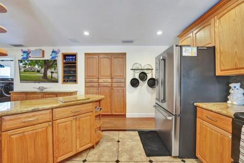 10402 NW 5th Manor Plantation FL 33324