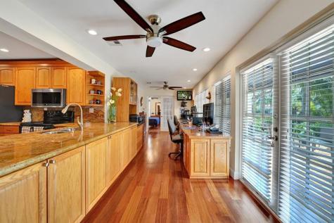10402 NW 5th Manor Plantation FL 33324