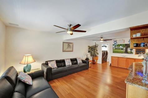 10402 NW 5th Manor Plantation FL 33324