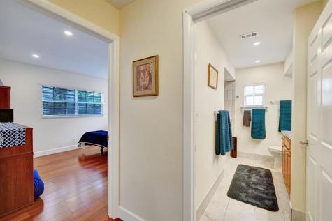 10402 NW 5th Manor Plantation FL 33324