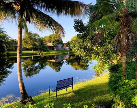 10402 NW 5th Manor Plantation FL 33324