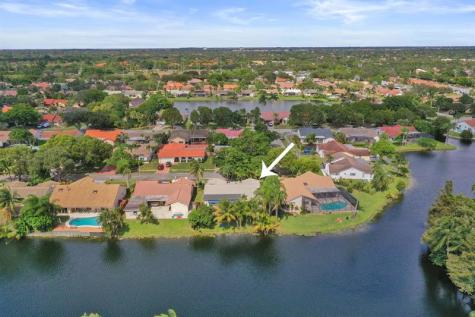 10402 NW 5th Manor Plantation FL 33324