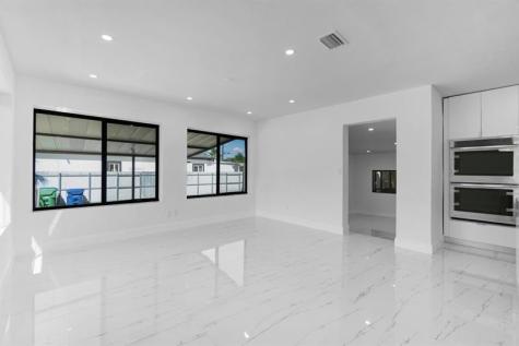 16011 NW 38th Court Opa-Locka FL 33054