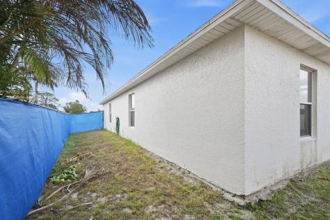 721 NW Treemont Avenue Port St Lucie FL 34983