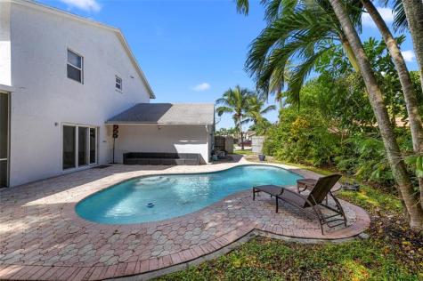 4770 SW 57th Terrace Davie FL 33314