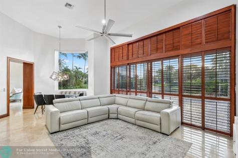 2753 W Stonebrook Circle Davie FL 33330