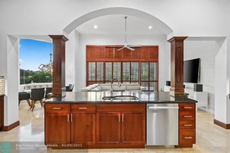 2753 W Stonebrook Circle Davie FL 33330