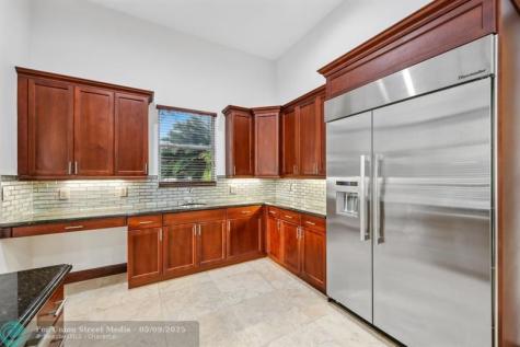2753 W Stonebrook Circle Davie FL 33330