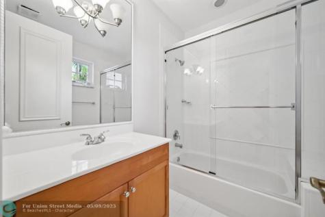 2753 W Stonebrook Circle Davie FL 33330