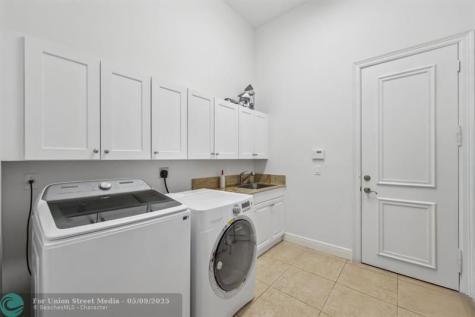2753 W Stonebrook Circle Davie FL 33330