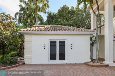 2753 W Stonebrook Circle Davie FL 33330