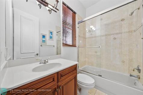 2753 W Stonebrook Circle Davie FL 33330