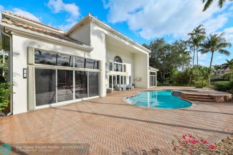 2753 W Stonebrook Circle Davie FL 33330