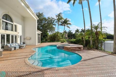 2753 W Stonebrook Circle Davie FL 33330