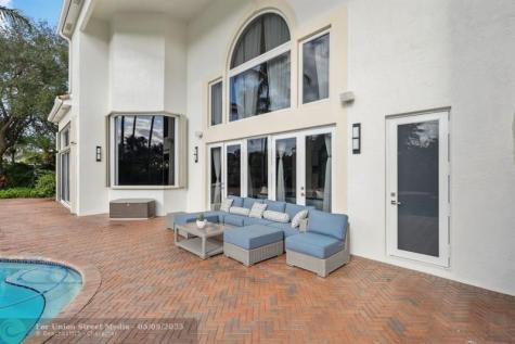 2753 W Stonebrook Circle Davie FL 33330