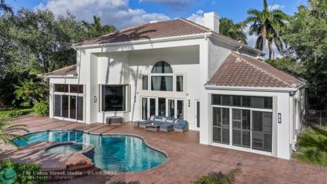 2753 W Stonebrook Circle Davie FL 33330