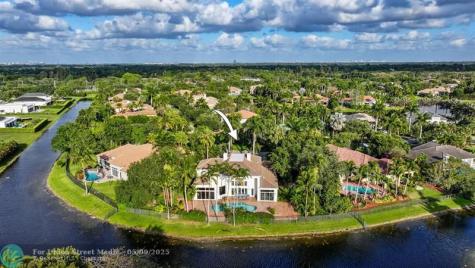 2753 W Stonebrook Circle Davie FL 33330